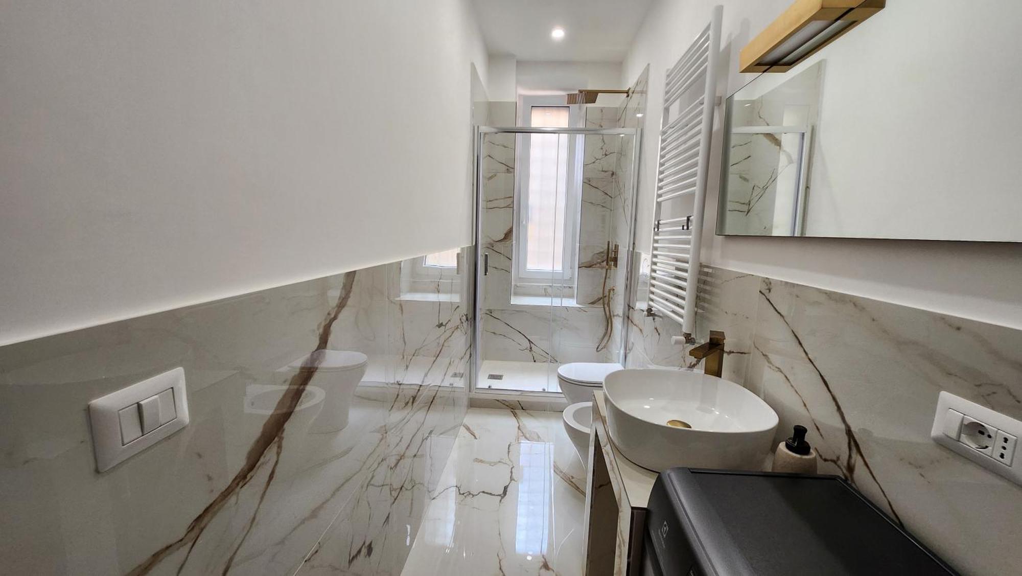 Amoe - Eleganza E Storia Nel Cuore Di Apartamento Roma